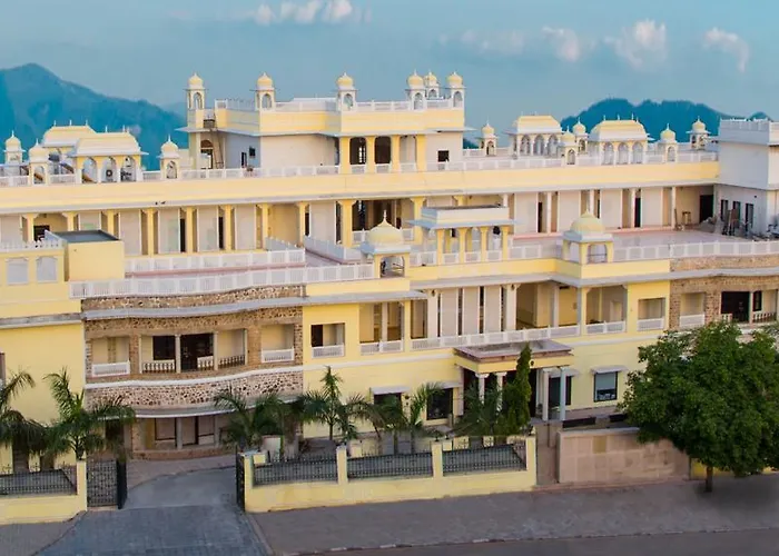 Grand Uniara A Heritage Hotel Jaipur